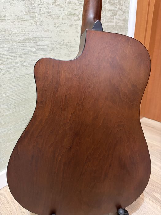 Chitara electro-acustica Fender