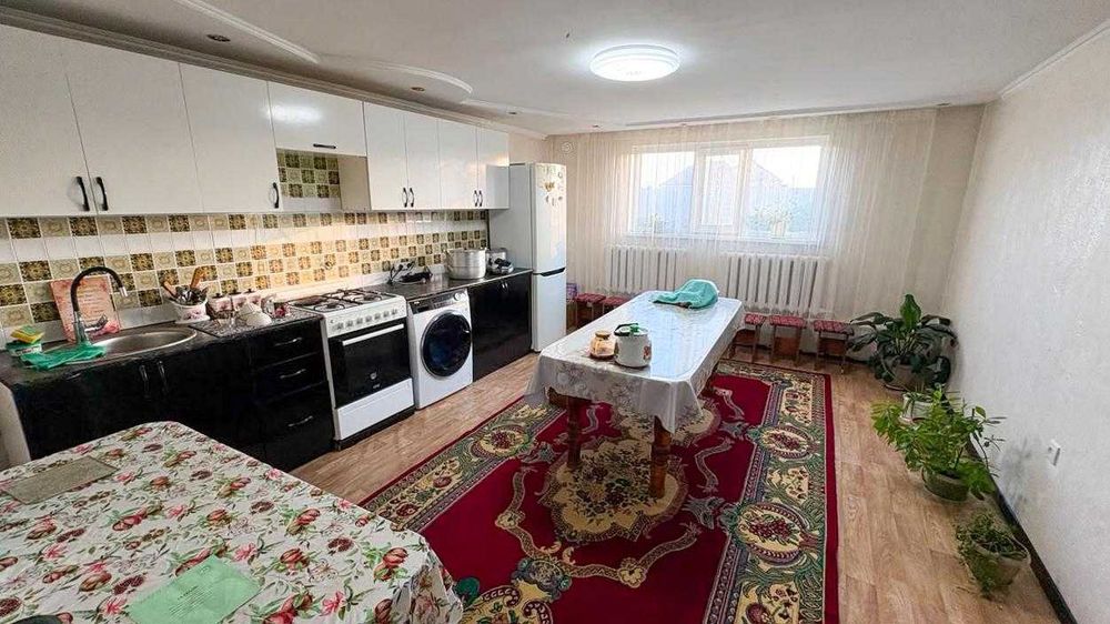 Продается уютный 4 ком дом Людмила и Империя