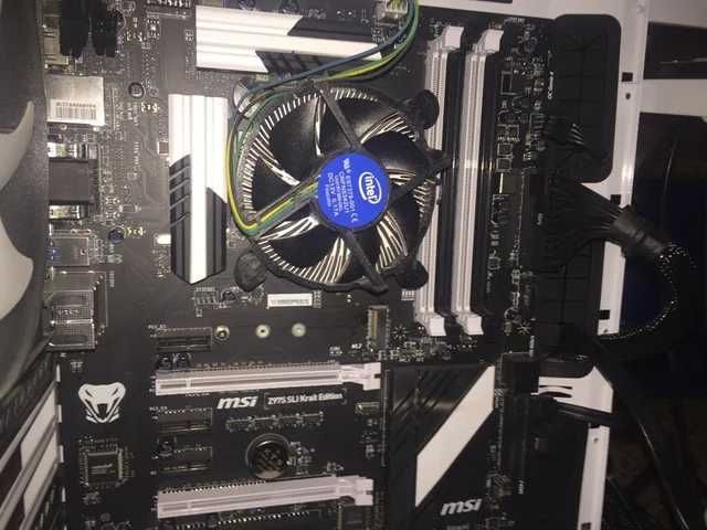 Продавам дъно MSI i5