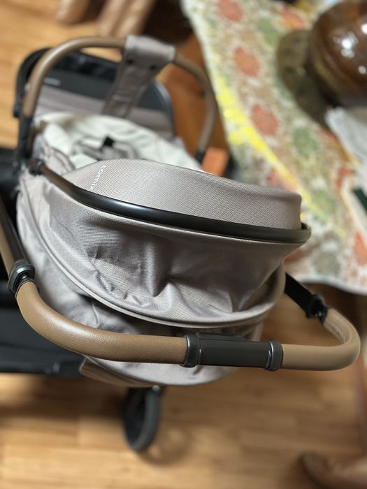 Продам прогулочную коляску Tomix Mirage