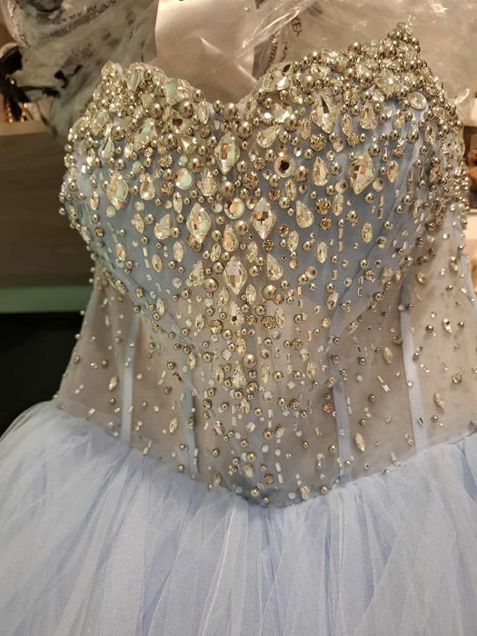 Продавам рокля - S/M