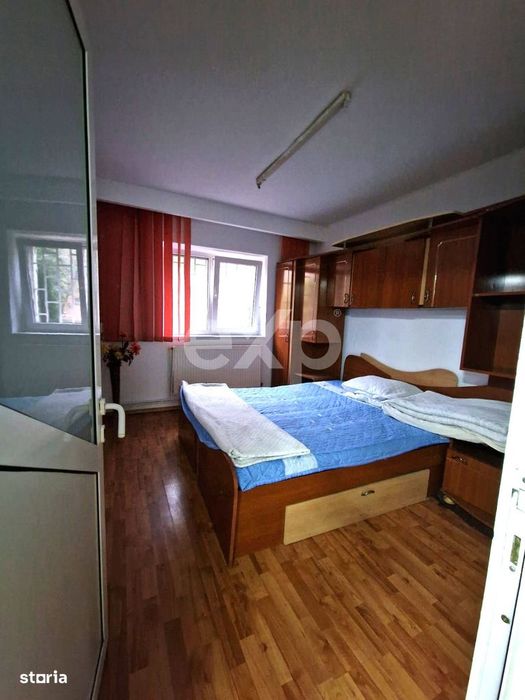Apartament de vanzare – 4 camere ,Parter , Micro 12