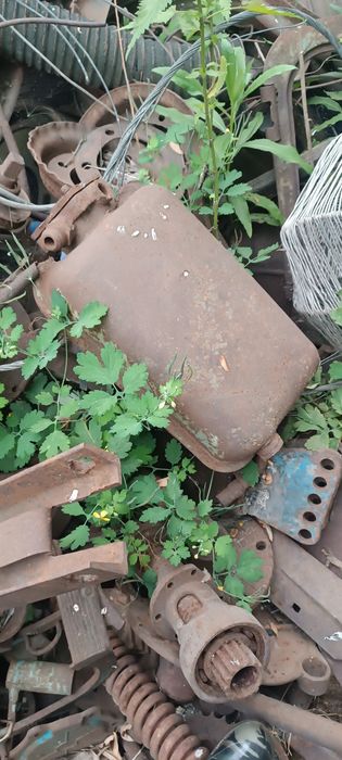 Продам запчасти на Т-40