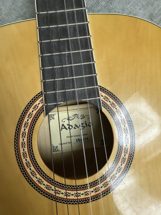 Продаю гитару Adagio KN-39 в идеальном состоянии