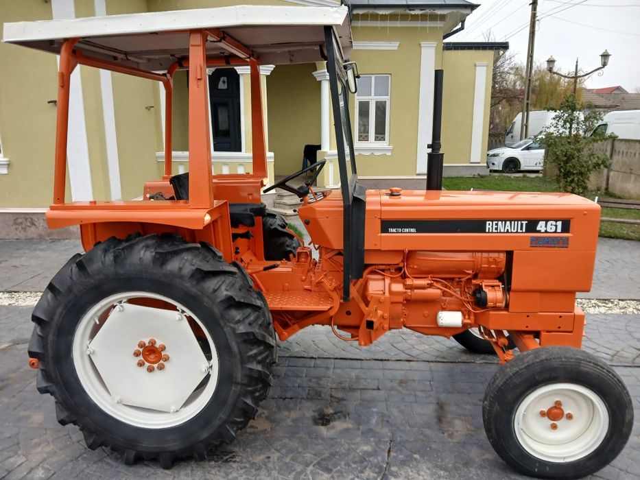 Tractor Renault 461