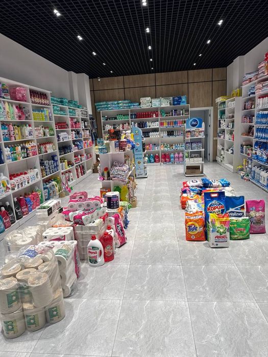 Сдам половину помещения в аренду под продуктовый магазин ,ателье и т.д