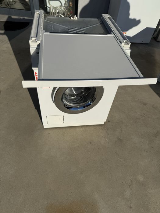 Пералня Миеле W875 + Свързващ кит за сушилня