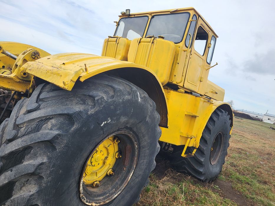 Продам трактор К700