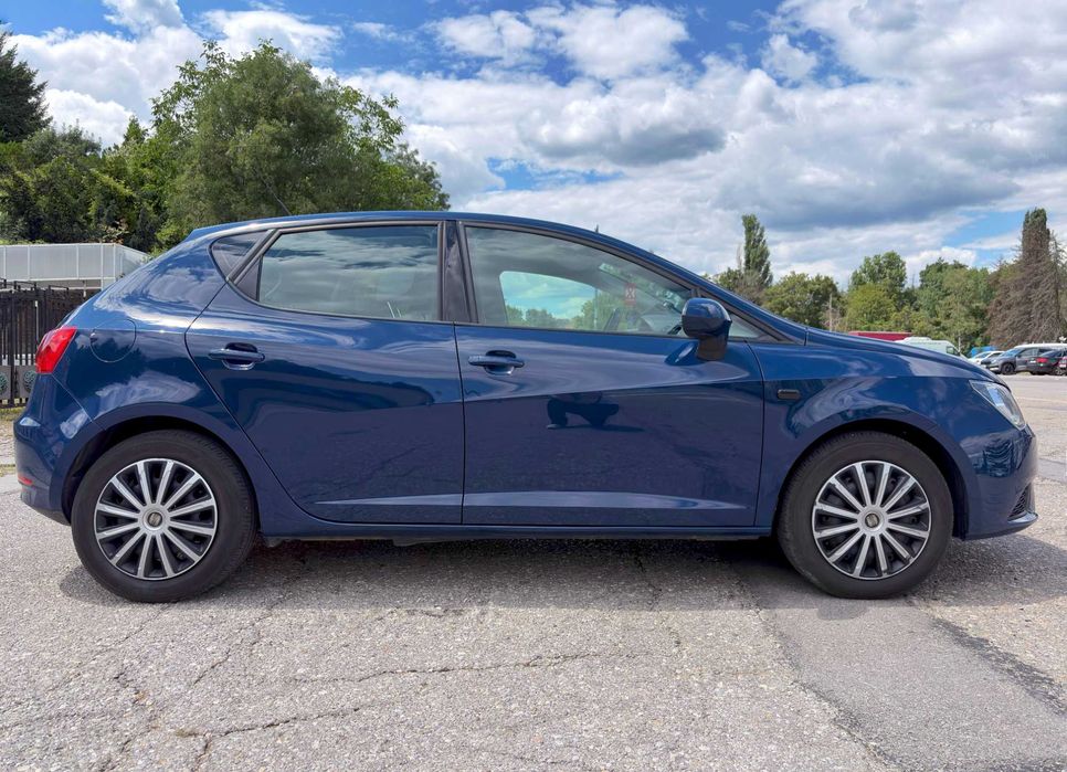Продавам Seat Ibiza 2017г. 1.0 MPI на 90.000км. в ПЕРФЕКТНО състояние!