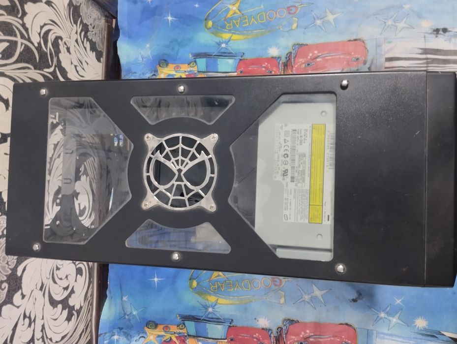 Продаю Корпус цена 250000тыс.сум,состояние бу