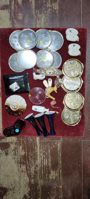 Diverse obiecte ornamentale la jumatate de pret