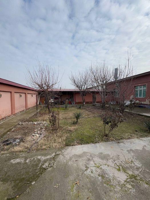 Участка ховли сотилади