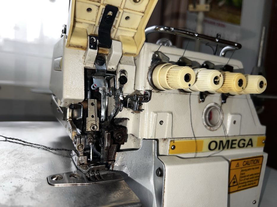 Mașină surfilat industrială Omega757 (220V) model identic cu Siruba757