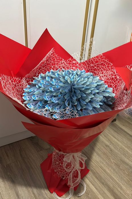 Букеты из денежных купюр