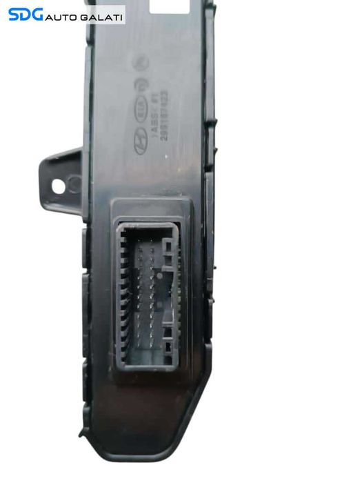 Consola Buton Butoane Senzori Parcare Incalzire si Ventilatie Scaune Hyundai Ioniq 2016 - 2019 Cod 93350-G2900 93350G2900 [K6505]