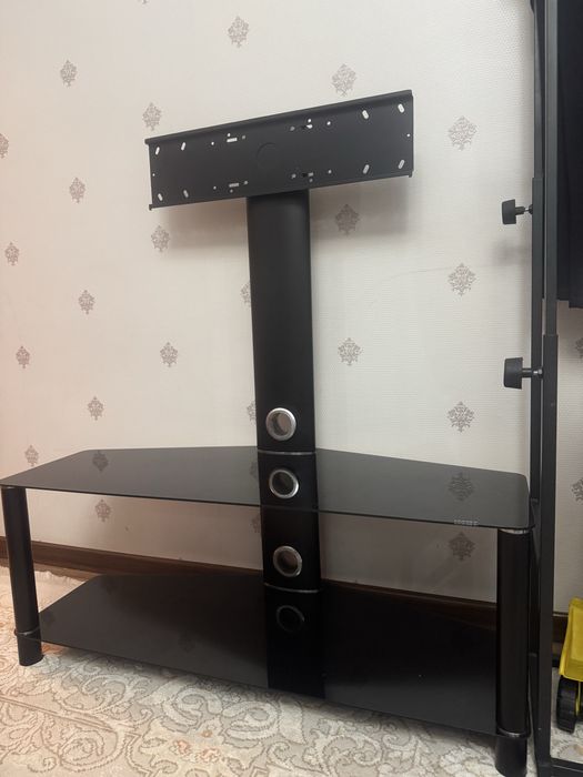 Подставки стеклянные под телевизор