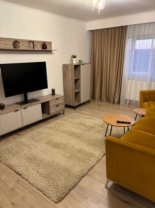 Inchiriez apartament 3 camere, hortensiei(optional, garaj sub bloc)
