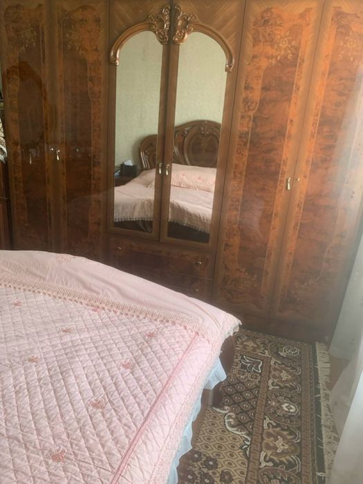 Продаётся 4-х комнатная квартира, в центре города