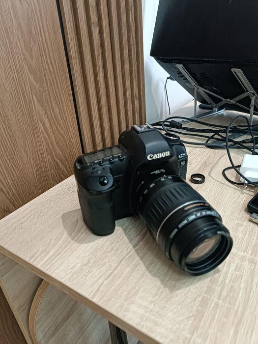 Canon 5d Mark II + 55-200mm Ultrasonic