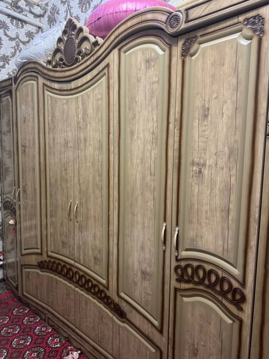 Сотилади: Ётоқхона мебел тўплами
