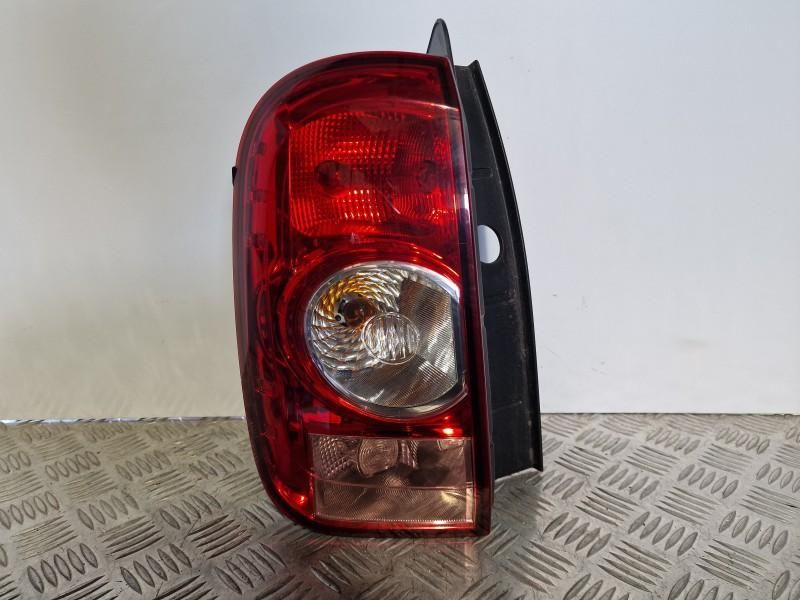 Stop cu soclu bec aripa stanga Dacia Duster