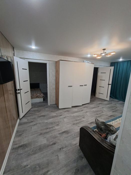 Сдаются 1.2.3х комнатные квартиры по суточно рядом прокуратура 16.17 ш