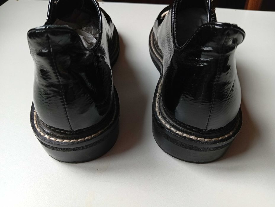 Школьные ботинки