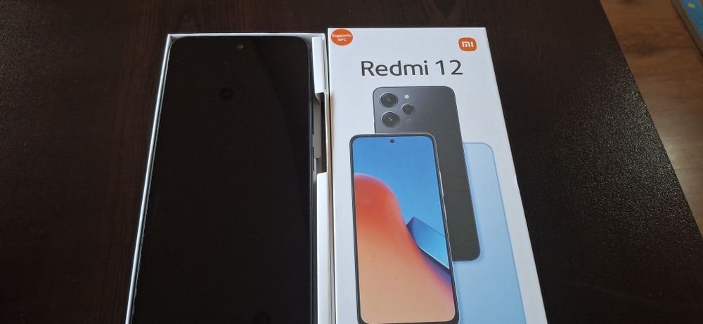 Телефон Xiomi Redmi 12