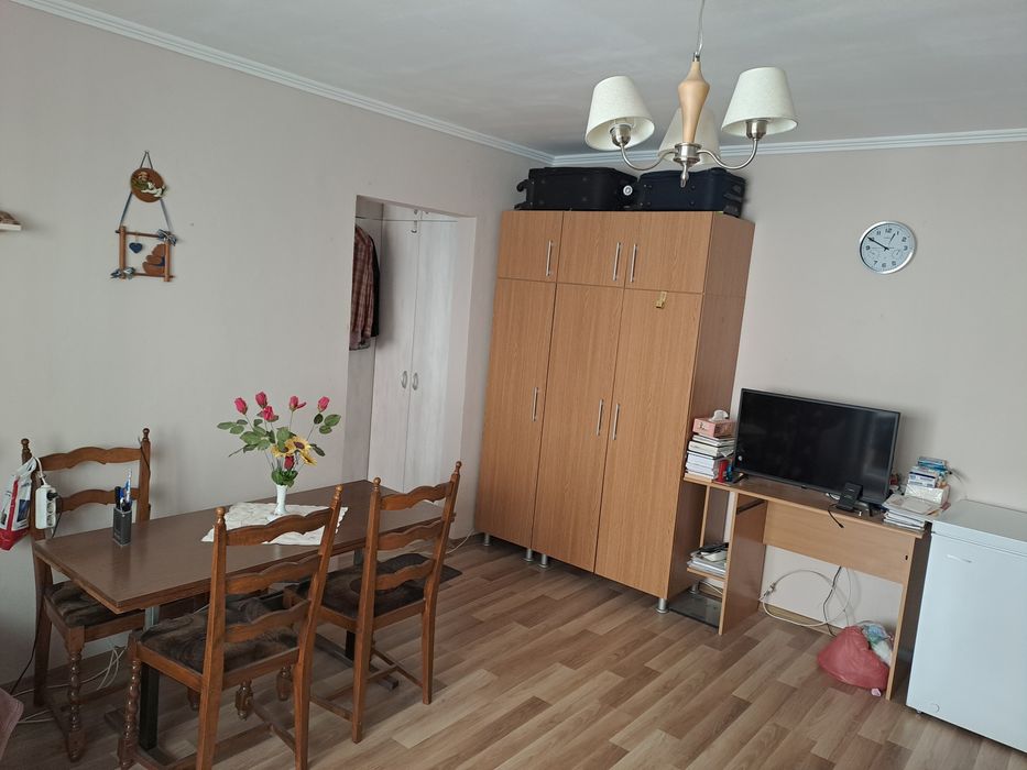 Apartament semidecomandat cu două camere