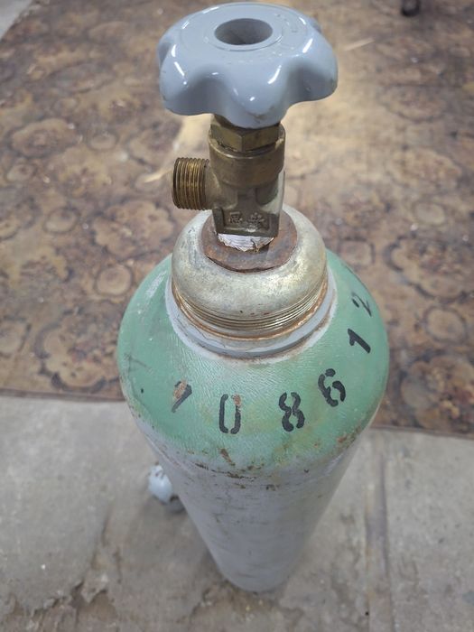 Продам баллон с Гексафторида Серы.