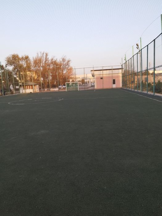 Suniy stadion chimi 43x23 gazon