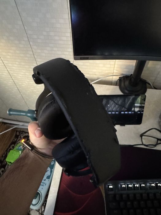 Naushnik ideal ishlidi