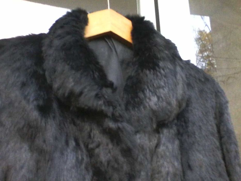 Черно кожено палто