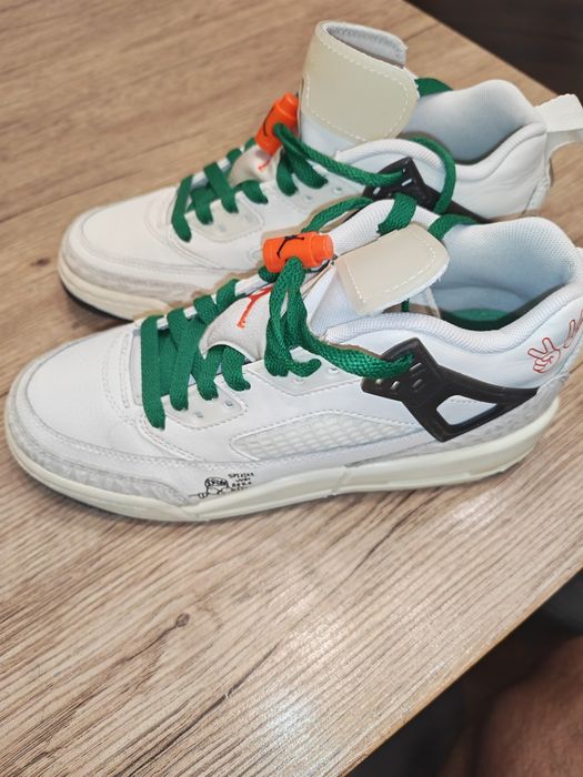 Маратонки    NIKE