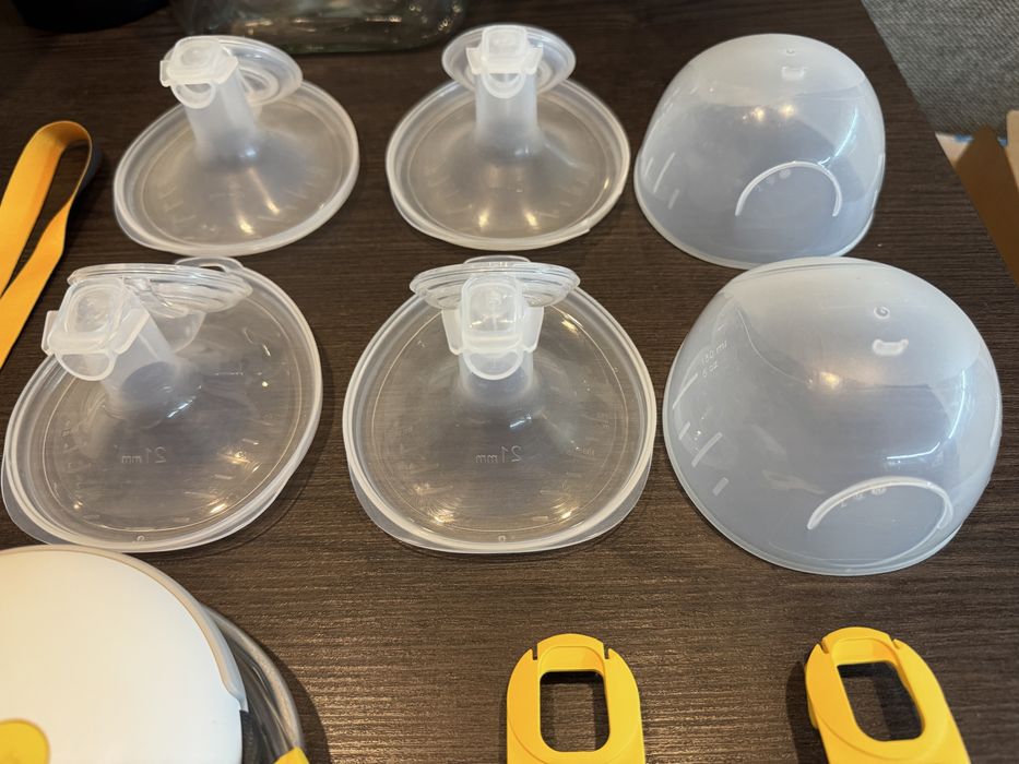 Помпа за кърма Medela Maxi Swing Hands-Free