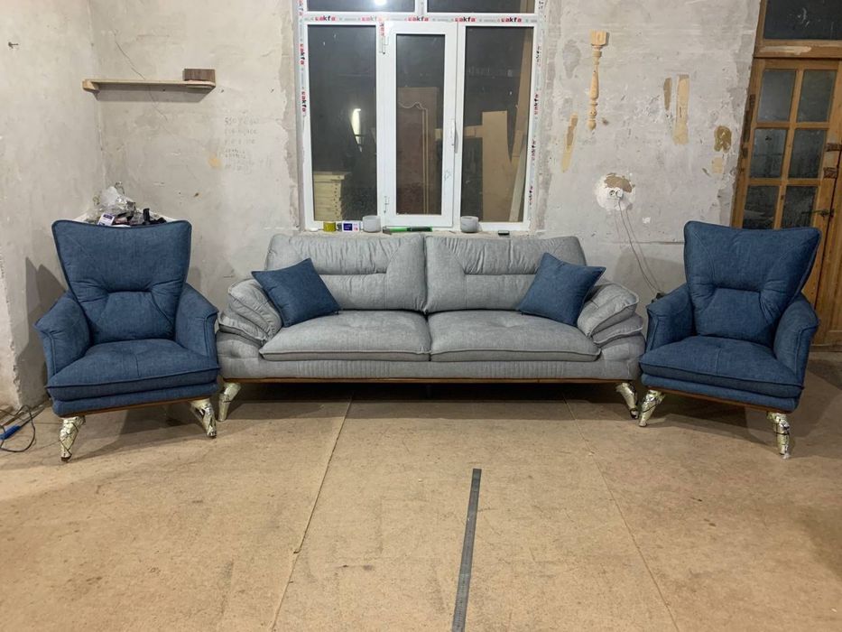 Мягкая мебель диван уголок  кресло журналный стол стеллаж зеркало стул