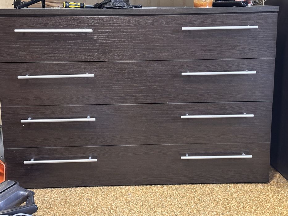 Продам комод  в хорошем состояние