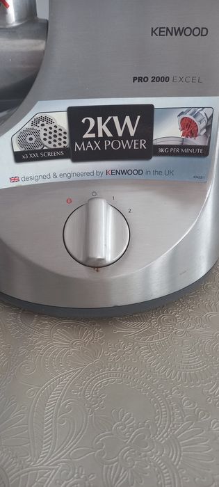 Masina de tocat Kenwood 2000 Pro Excel