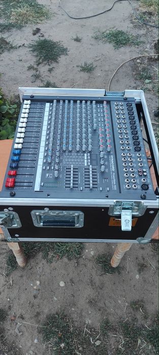 Mixer amplificator.