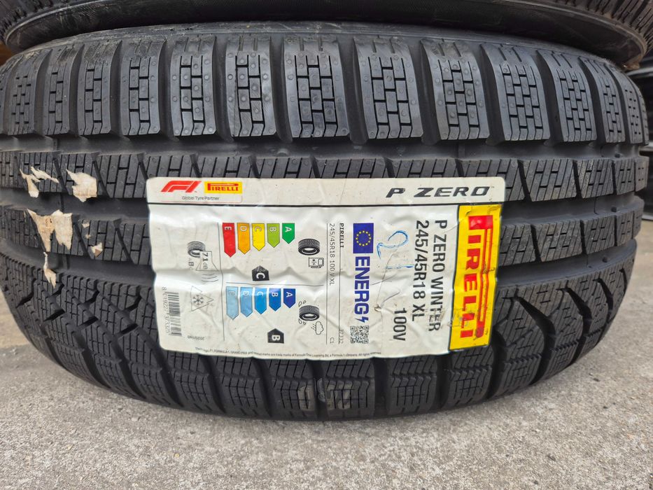 4 Anvelope de IARNA - 245/45/18 100V XL - PIRELLI P-ZERO Winter - NOU - DOT 2021 !