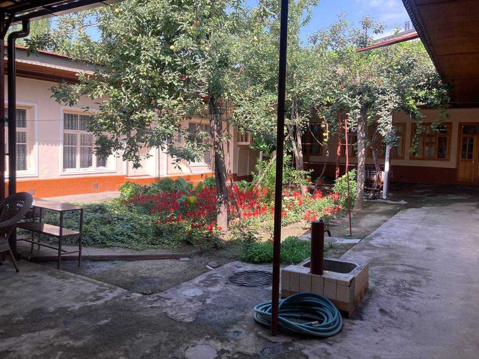 Yashash uchun tayuor 5.7 sotuk honadon sotiladi  Toshkent sh. Uchtepa