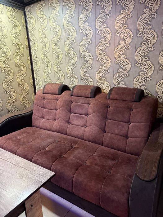 Yumshoq mebel divan