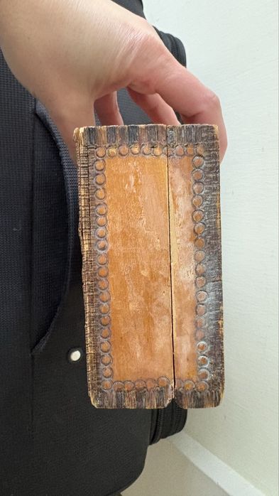 Старинна дървена кутия