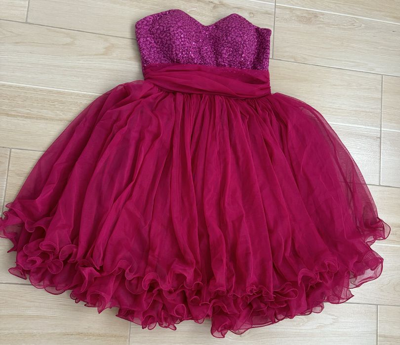 Rochie de bal fucsia