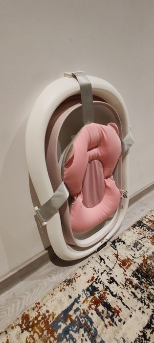 Cădiță bebeluș cu perna de sustinere