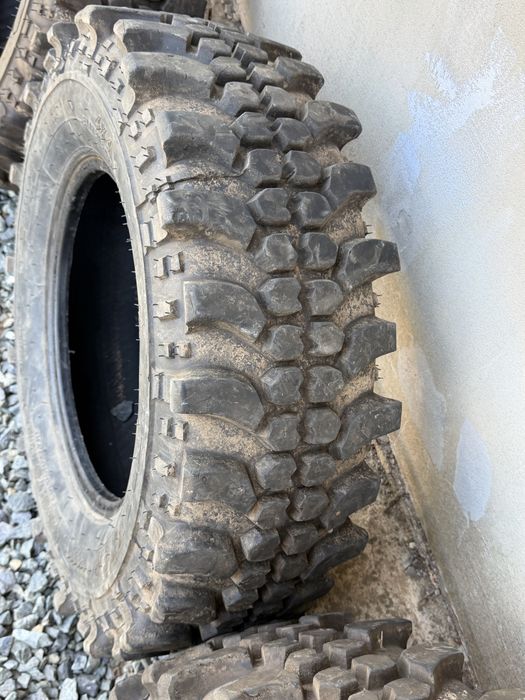 Anvelope offroad 235/75 r16