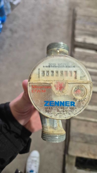 Работещ стар водомер