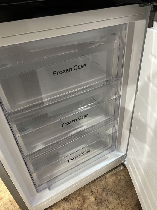 Холодильник Winia