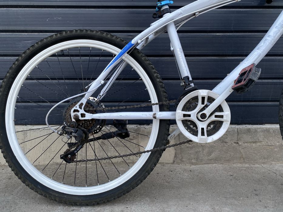 Велосипед BMW белый