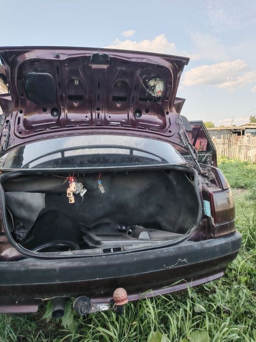 Ауди 80 б4 1.8 продам